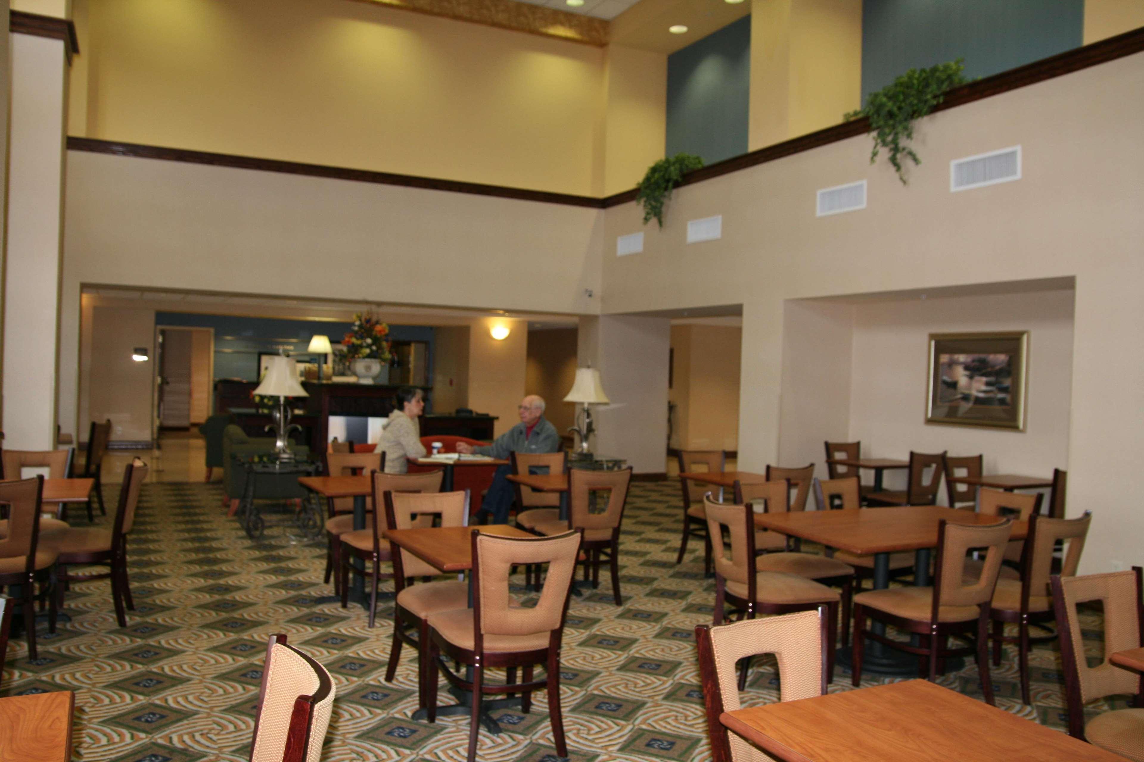 Hampton Inn & Suites Natchez Restaurant photo