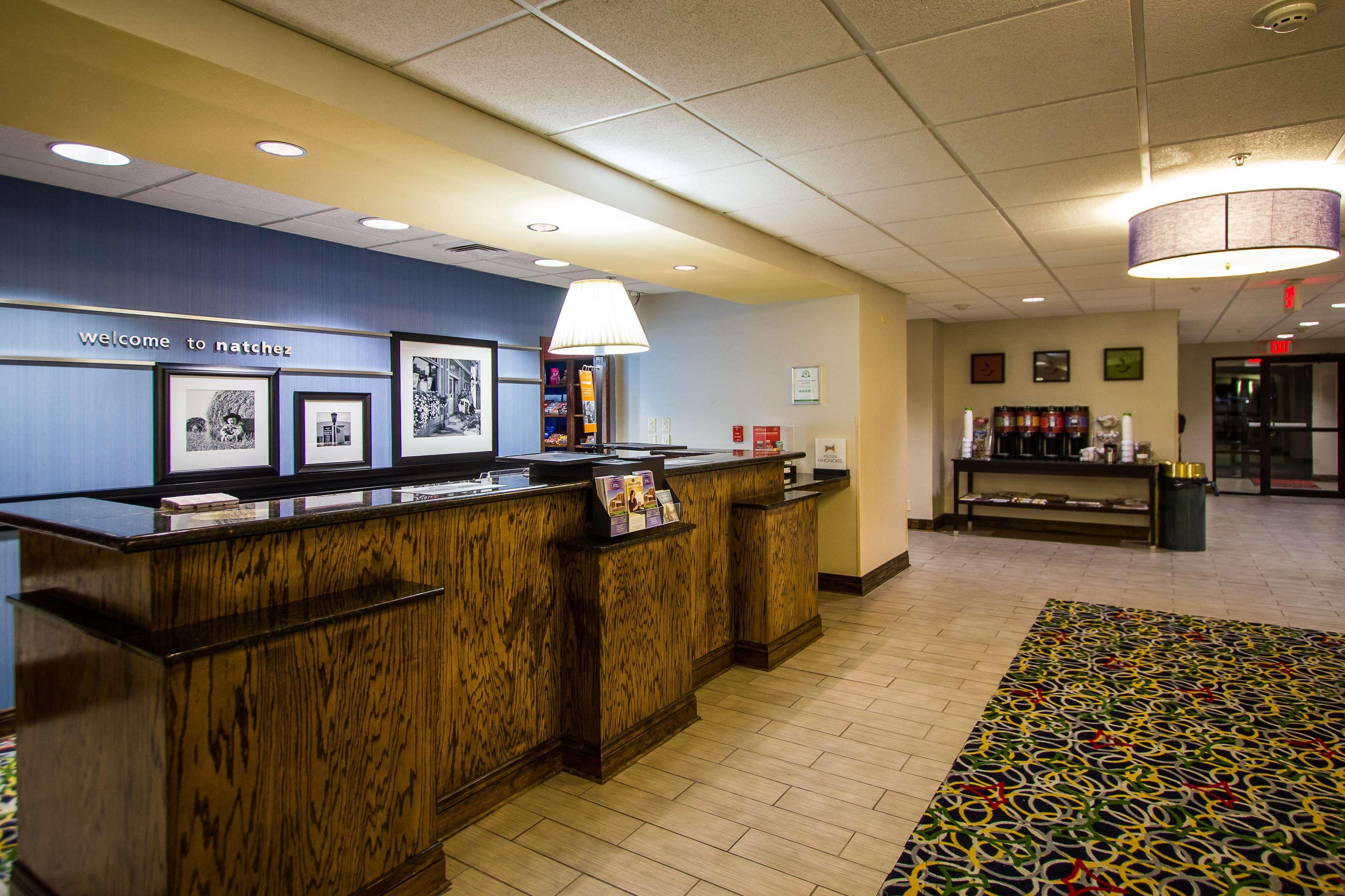 Hampton Inn & Suites Natchez Exterior photo